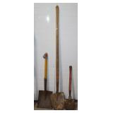 3 Shovels