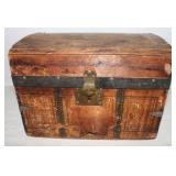 Vintage Small Trunk W/Original Inside Tray;