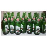 19) 1-Quart 7-Up Soda Bottles in Tote