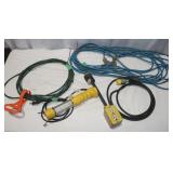 4 Extension Cords & 1 Work Light WORKS
