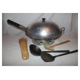 Wok w/ Lid, Ring Stand, Strainer,