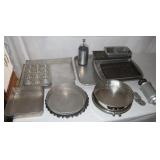 Aluminum Baking Pans & Cookie Press: