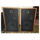2 Speakers Untested, 14x11x25"