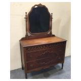 4 Drawer Dresser w/ Beveled Mirror