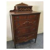 4 Drawer Dresser w/ Small Storage Drawer on Top