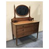 4 Drawer Dresser w/ Oval Beveled Mirror