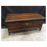Cedar Blanket/Hope Chest with Seal Tight Lid