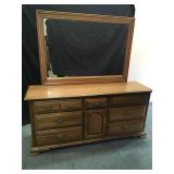 Maple 9 Drawer Dresser w/Mirror Matches Lot #408