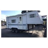 2000 20ft Aljo by Skyline 5th Wheel