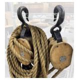 Madesco Wood Pulleys & Rope