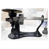 Jacobs Bros Co 25 lbs Vintage Scale
