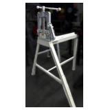 Armstrong Bros Chicago Pipe Vise w/ Stand
