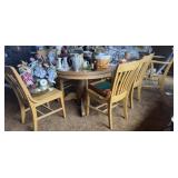 7' Dining Table w/ Chairs