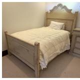 Vintage Style Scalloped Full Bed #2