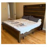 King Bed w/ Lights