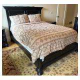 Elegant Traditional Full Bed