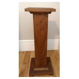 Pedestal Stand