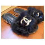 Chanel Interlocking CC Logo Slides