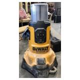 Dewalt Bluetooth LED Large Are Light W/Charger