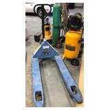 Hand Hydraulic Pallet Truck 3800LB Capacity