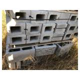 1 Pallet - Half Concrete Blocks, 1 Pallet Standard