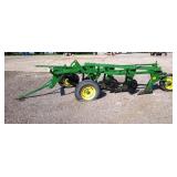 John Deere 4 Bottom Plow, Hydraulic, 4x14.5
