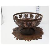 Metal & Wicker Raised Bowl & Metal Leaf Plate