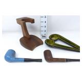 Wooden Pipe Stand w/ (2) Pipes & Pipe Case
