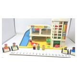 1987 Fisher Price Little People Garage &