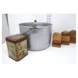 Vintage Wear Ever #8 Aluminum Kettle, Inlaid