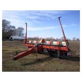 White 5100 6-Row Air Vacuum Planter, 30" rows