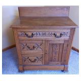 Spoon Carved Oak Commode - H 34' x W 30' x D 17'