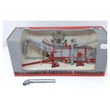 1/28 McCormick-Deering  Thresher w/Box