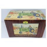 1/16 John Deere Model B - Franklin Mint Tractor