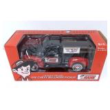 1/25 Hardware Hank 1950 Chevy Bullnose Pickup