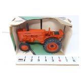 1/16 John Deere "M" Tractor