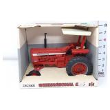 1/16 International 826 Tractor