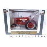 1/16 IH Farmall 450 Gas NF Tractor  - Classic