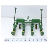 1/16 John Deere 4 Row Planter - Ertl Co.