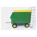 1/16 John Deere Forage Wagon - Ertl