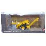 1/16 Minneapolis Moline G850 w/2 Row Corn Picker