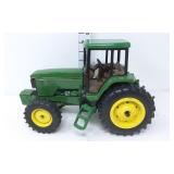 1/16 John Deere 7800 Demonstrator Tractor