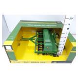 1/16 John Deere 1590 Grain Drill - NIB Ertl  -