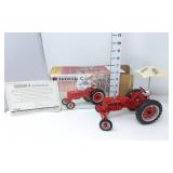 1/16 IH McCormick Farmall "C" w/Umbrella 1999
