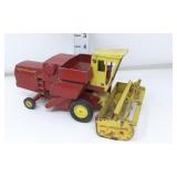 1/32 New Holland Sperry Rand Combine