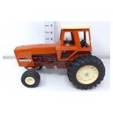 1/16 Allis-Chalmers 7050 Tractor w/Maroon Belly