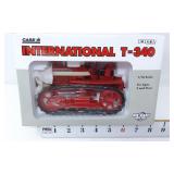 1/16 Case IH International T-340 Crawler - NIB