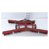 1/16 International Folding Disc Harrow