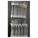 Oneida Flatware w/Silverware Drawer