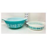 (2) Vintage Pyrex Amish Butterprint Bowls